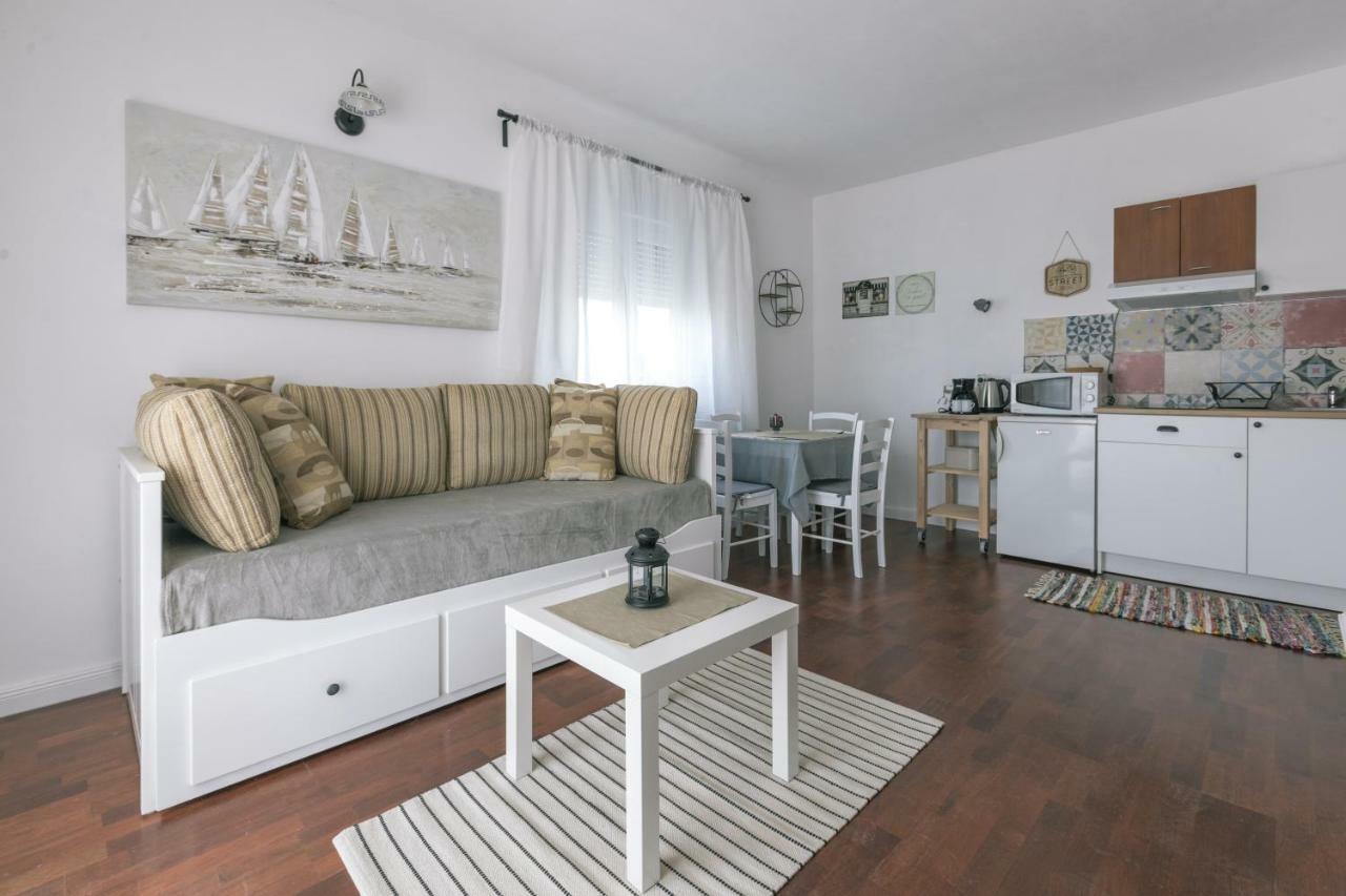Hedon-Stone Apartment สตารีกราด-ปาเคลนีซา ภายนอก รูปภาพ