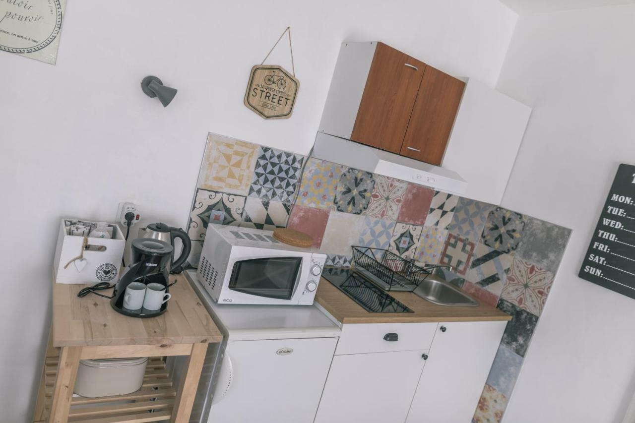 Hedon-Stone Apartment สตารีกราด-ปาเคลนีซา ภายนอก รูปภาพ