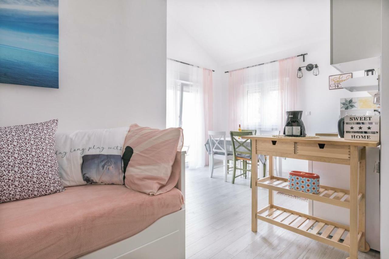 Hedon-Stone Apartment สตารีกราด-ปาเคลนีซา ภายนอก รูปภาพ