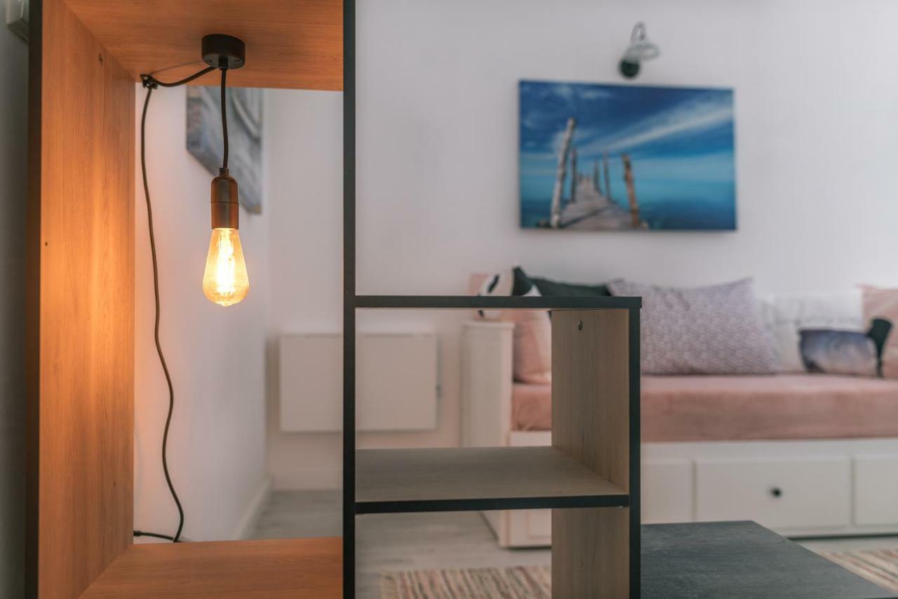 Hedon-Stone Apartment สตารีกราด-ปาเคลนีซา ภายนอก รูปภาพ
